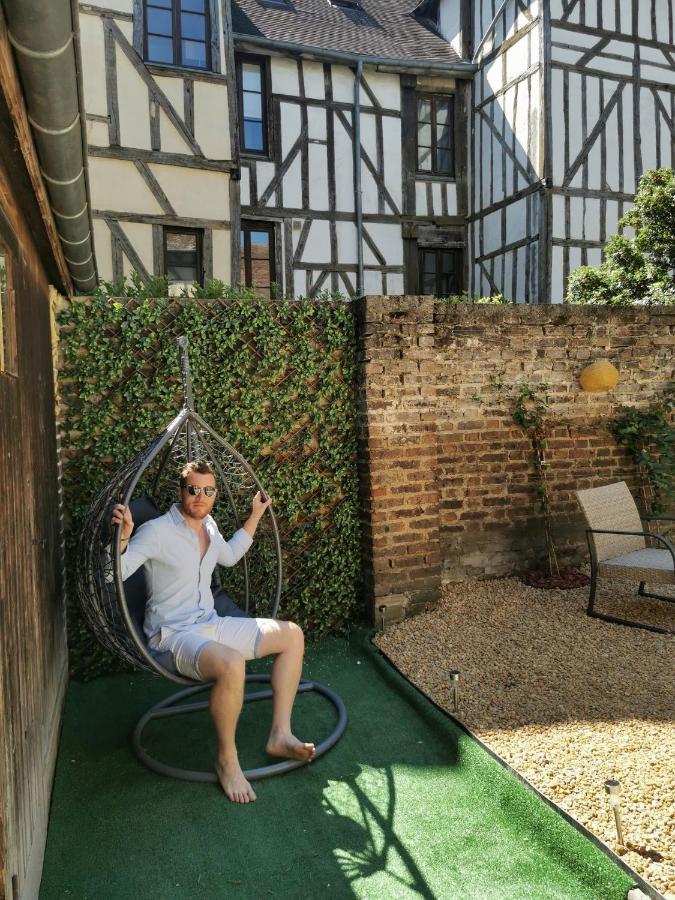 Апартаменты Le Papillon De La Cathedrale - Calme - Jardin - Wifi Труа Экстерьер фото
