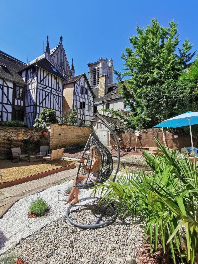 Апартаменты Le Papillon De La Cathedrale - Calme - Jardin - Wifi Труа Экстерьер фото